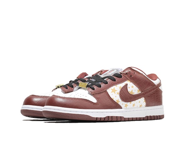 fake supreme dunks