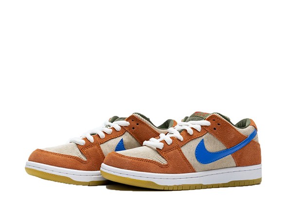 Nike sb dunk store low corduroy dusty peach