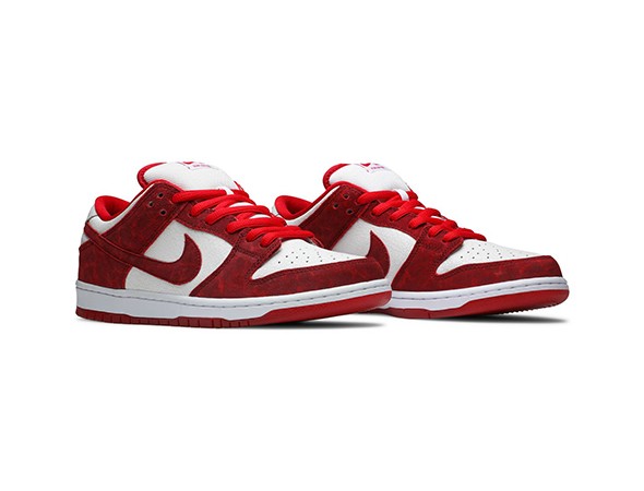 sb dunk valentine's day