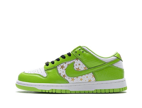 fake supreme dunks