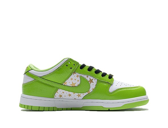 fake supreme dunks
