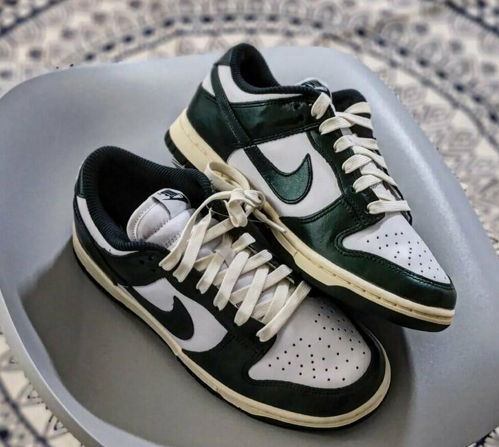 vintage green dunks